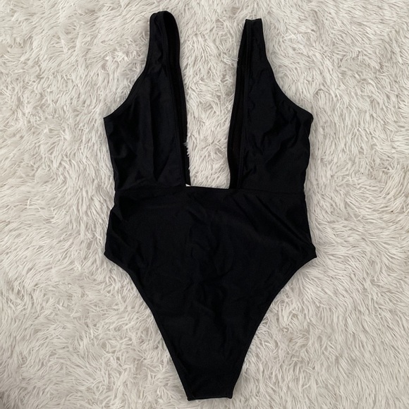 NWT Zaful black plunge one piece swimsuit - Picture 5 of 7